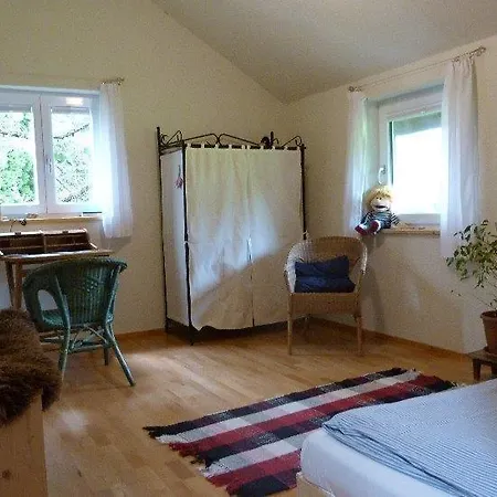Homestay Das Gastehaus Am Tiergarten Bad Waldsee